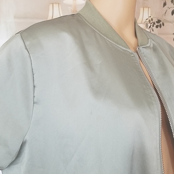 CARLI BYBEL X MISSGUIDED - Picture 3 of 8